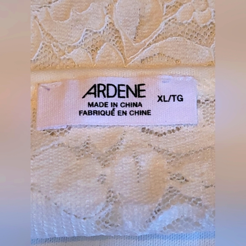 🛍️ ARDENE - White Lace Floral Crop Top BNWOT - Picture 7 of 7